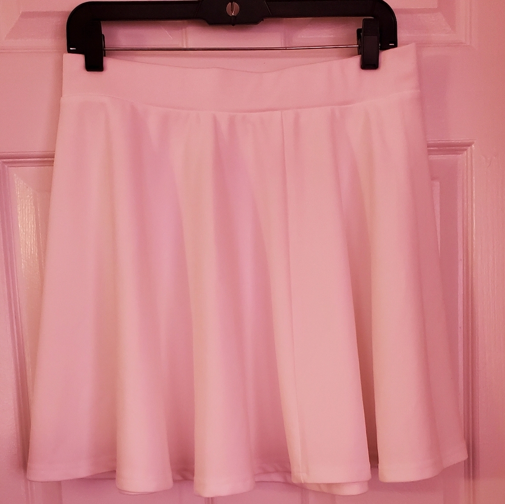 White Casual Flared Mini Skirt